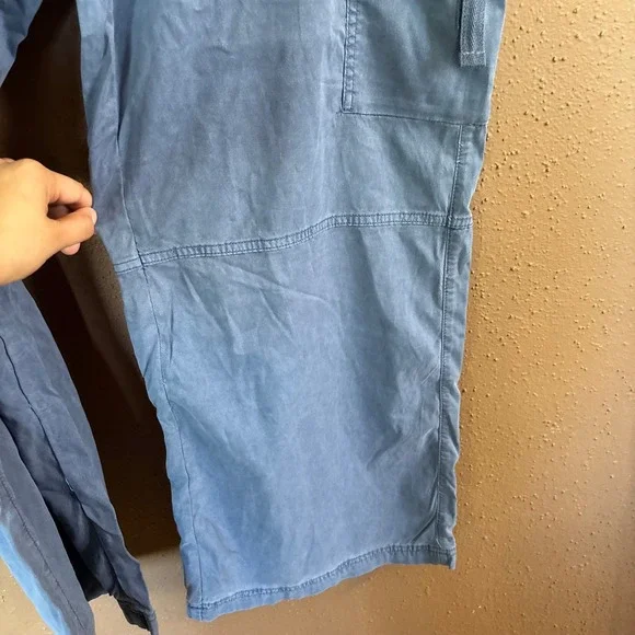 American Eagle Dreamy Drape SuperHigh Rise Baggy WideLeg Cargo Pants Blue 18 34W - Picture 3 of 11